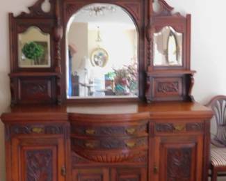 ANTIQUE MONUMENTAL VICTORIAN WALNUT
BACK BAR MIRRORED SIDEBOARD CIRCA 1870-1880