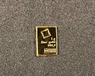 This lot features 1 gram of .999 fine gold.