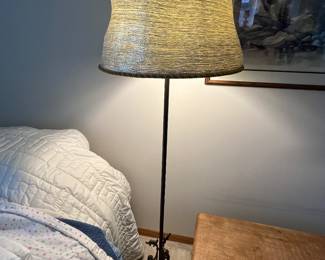 Floor lamp