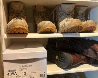 Men's 9.5 some size 10 shoes