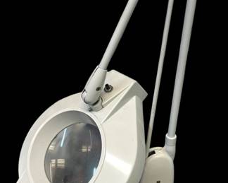 Magnifying Light