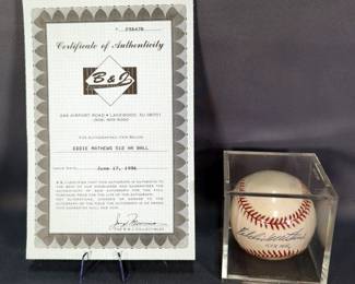 Eddie Mathew (HOF) 512 HR Autographed Baseball In Display Case, With B & J Collectible COA 