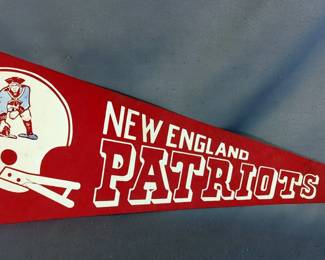 NFL Pennants, Qty 8, Teams Include Dallas Cowboys, Seattle Seahawks, Tampa Bay Buccaneers, New England Patriots, Minnesota Vikings, And More