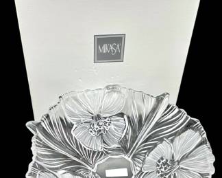Mikasa Hibiscus Frost Bowl