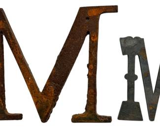 Farmhouse Style M Decoration