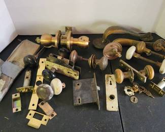 Doorknob Lot