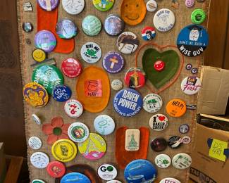 Burlap Hanger with Assorted Pins