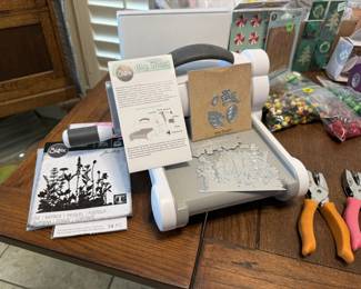 Big Shot die cut machine and templates.