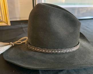 Men’s hats including Stetson, Resistol, wool felt + straw, baseball caps