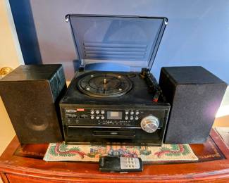 Jensen Turntable, CD and Stereo.  