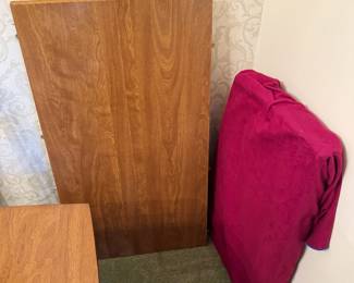 Extra leaf and protective cover.