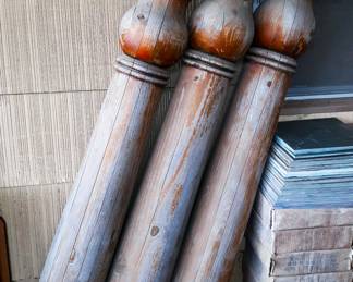 68 wooden pillarscolumns