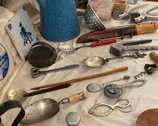 Cooking utesils, vintage