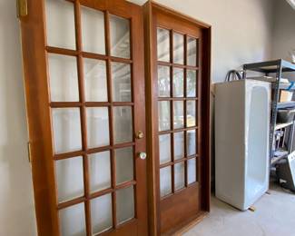 french door and tub