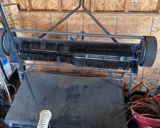 Got the keys today! Here are the pic for the initial walk through! We did not open any boxes or totes! This is just what was out waiting for us! More detailed photos added almost daily starting next week!