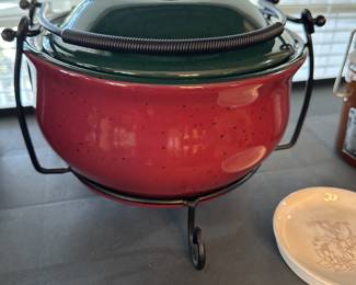 Love this soup tureen with metal carrying rack! 
