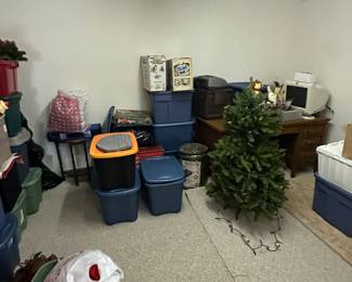 Got the keys today! Here are the pic for the initial walk through! We did not open any boxes or totes! This is just what was out waiting for us! More detailed photos added almost daily starting next week!