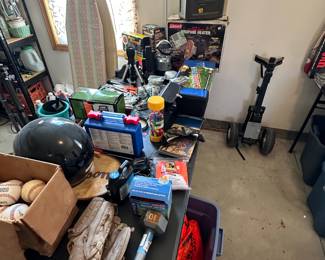 Assorted garage items! 