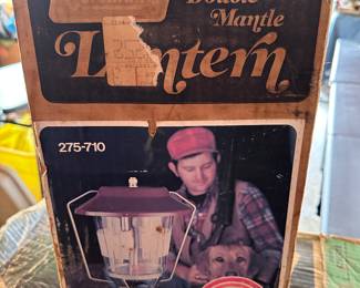 Nice Vintage Coleman Camp Lantern in the original box!