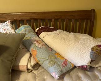 More quilts and the fantastic Arts and Crafts Style Queen size bed! The furniture is in NEAR PERFECT CONDITION! These beds are COMPLETE and SPOTLESS! 