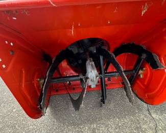 A sweet AREINS 926LE Snow Blower with Hood! Electric Start! 