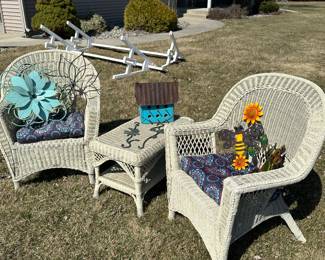 A VERY nice 3 piece outdoor wicker set! Terrific condition! ALSO comes with cushions! 