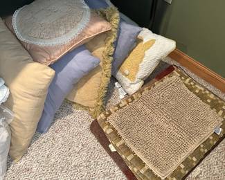 Carpets and pillows! Decorative and bed pillows!