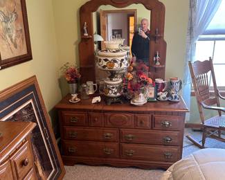 Got the keys today! Here are the pic for the initial walk through! We did not open any boxes or totes! This is just what was out waiting for us! More detailed photos added almost daily starting next week!