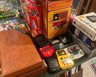 Lots of little electronic hand holds! 