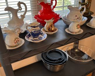 Love these water pitchers w/basins! 