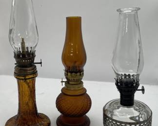 Lot 228 | Trio of Vintage Mini Oil Lamps Amber Glass Clear
