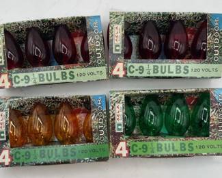 Lot 226 | Vintage Alca C-9 1/4 Outdoor Christmas Bulbs
