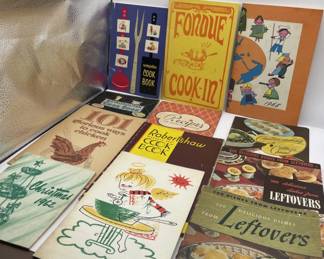 Lot 186 | Vintage 60s-70s Cookbook Paperback Pamphlets
