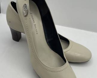 Lot 146 | Vintage Etienne Aigner Pump High Heel Shoe
