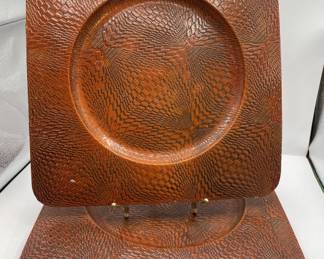Lot 214 | (4) Op Art Charger Plates Plate Set
