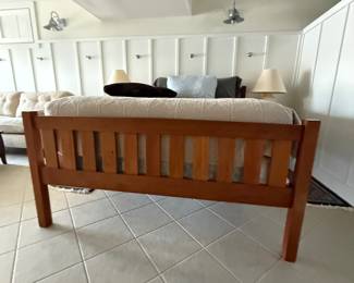 Hardwood Artisans Queen Bed