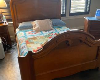 Beautiful Solid Antique Full Size Bed