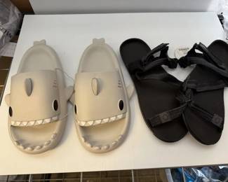 2 Pair Men’s XeroShoes and Shark Slides Size 10