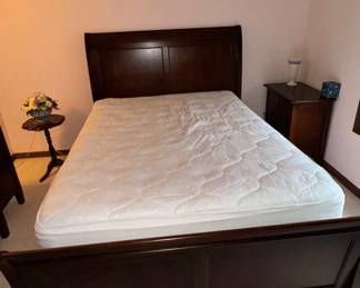 Queen Hooker Headboard and Footboard