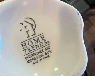 Hometrends. Dishware 