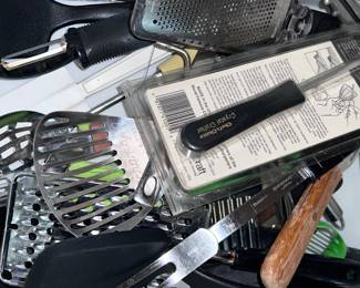 Miscellaneous Kitchen Utensils 
