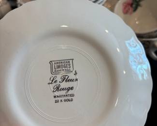 Limoges Le Fleur Rouge China Set