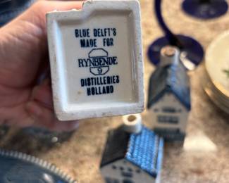 Vintage Rynbende Delft Houses