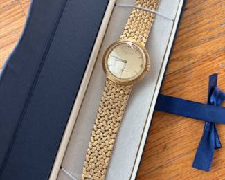 Gorgeous fully-functioning Patek Philippe 14k Gold Gentleman's Watch