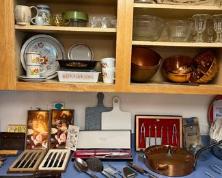 A variety of kitchenwares