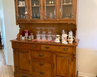 Young Republic Solid Hard Rock Maple hutch