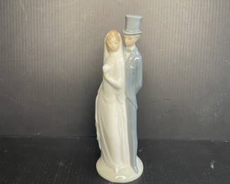 Lladro wedding figurine