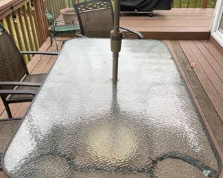 Outdoor table with 4 chairs & umbrella