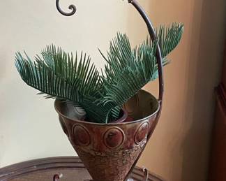 Cuttermill tabletop plant stand