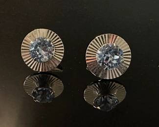 Vtg. cuff links